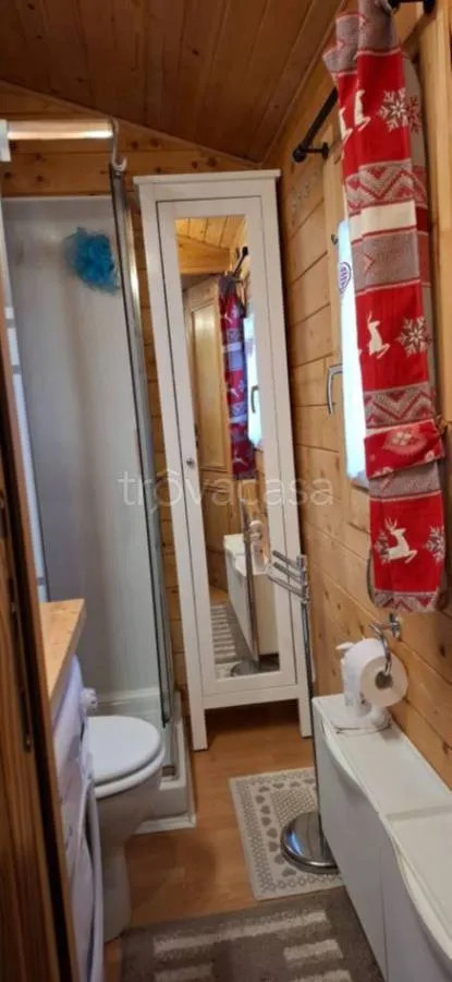 Bagni - Armed Chalet with Ski Access in Claviere