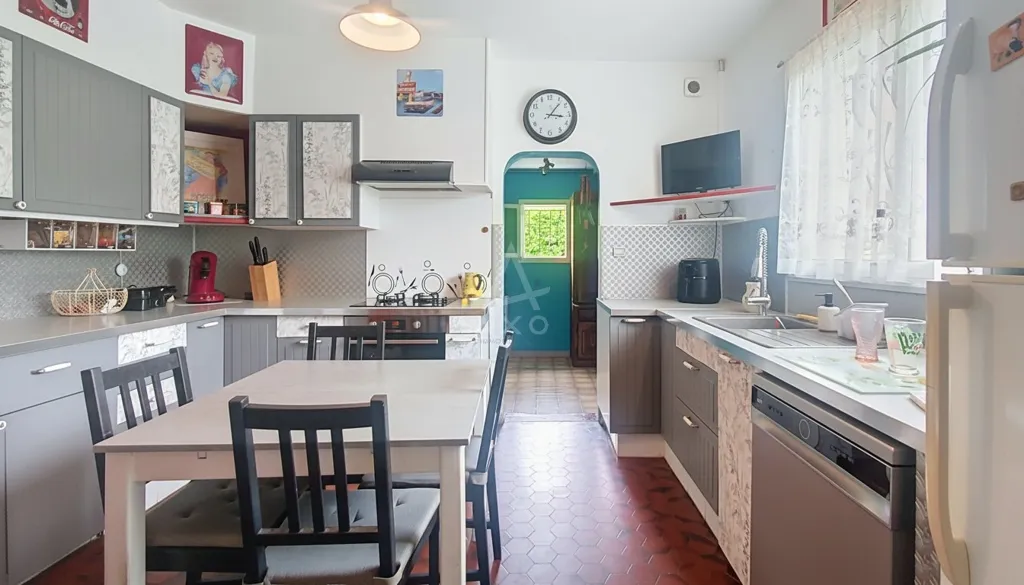 Cucina - Ground Floor House in Quiet Impasse, Central Location