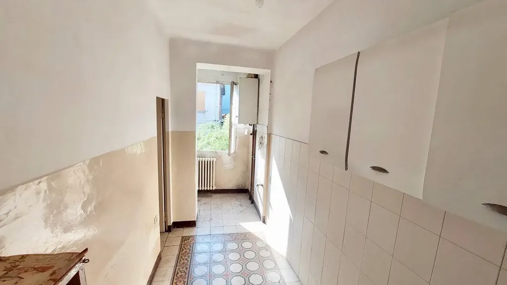 Hallway - 7-Room Apartment with Balcony in Fabriano