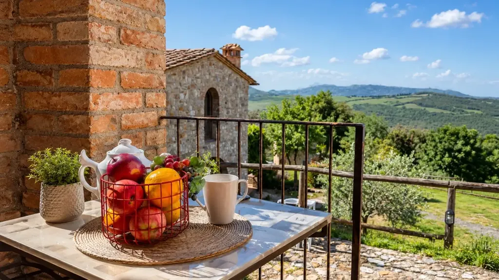 Terrass - Tuscan-Style Bilocale with Pool in Gambassi Terme