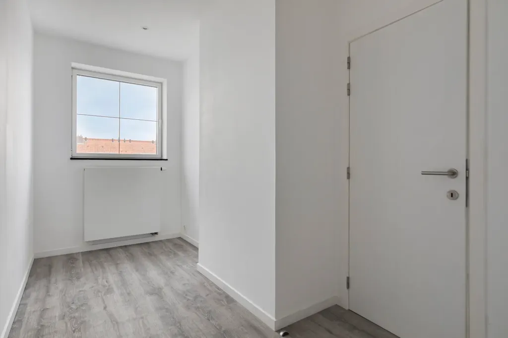 Esik - Renovated Semi-detached House in Sas van Gent