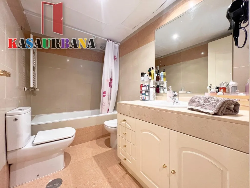 Vannitoad - Terraced House with Pool in Hospital
