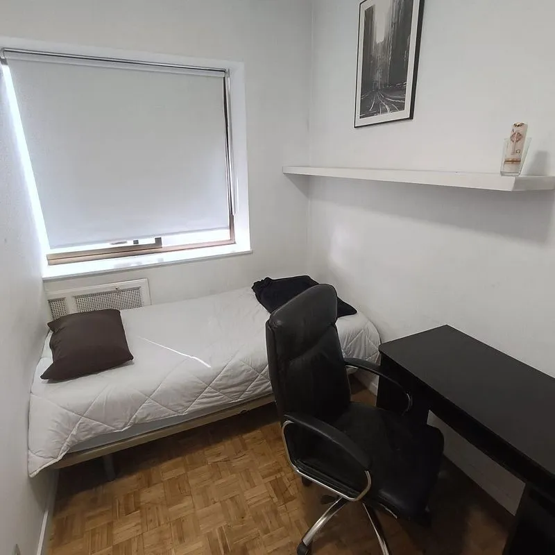 Kabinet - Furnished Flat with Central Heating in Madrid