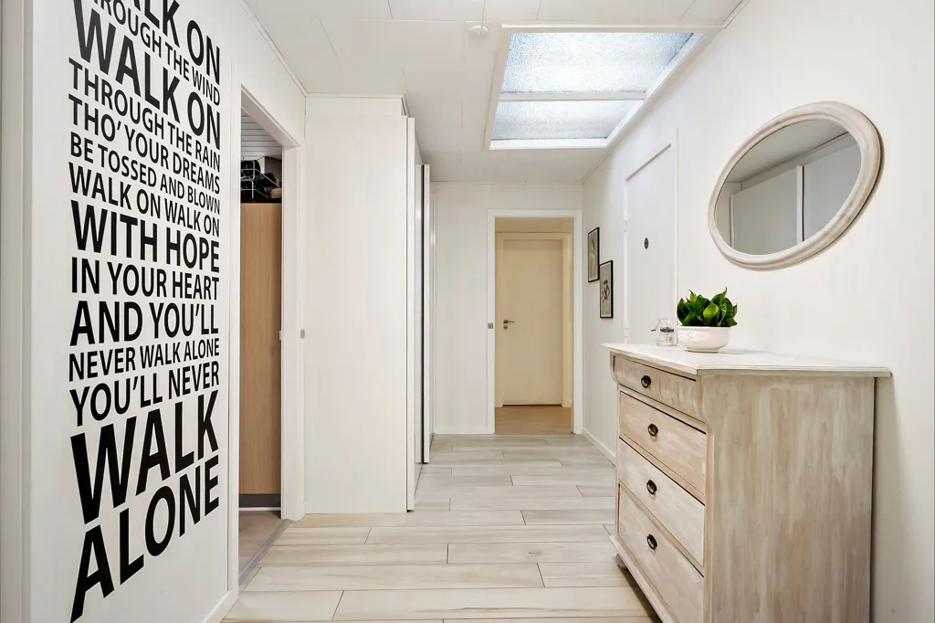 hallway_entrance