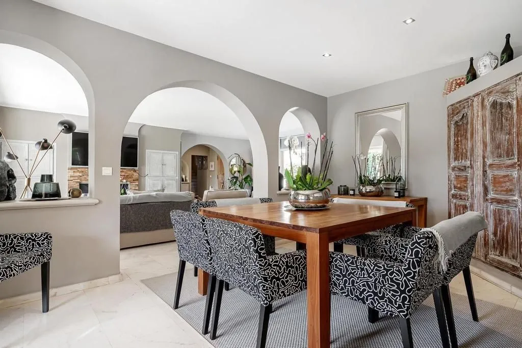 Söögituba - Luxury Villa with Pool in Saint-Tropez