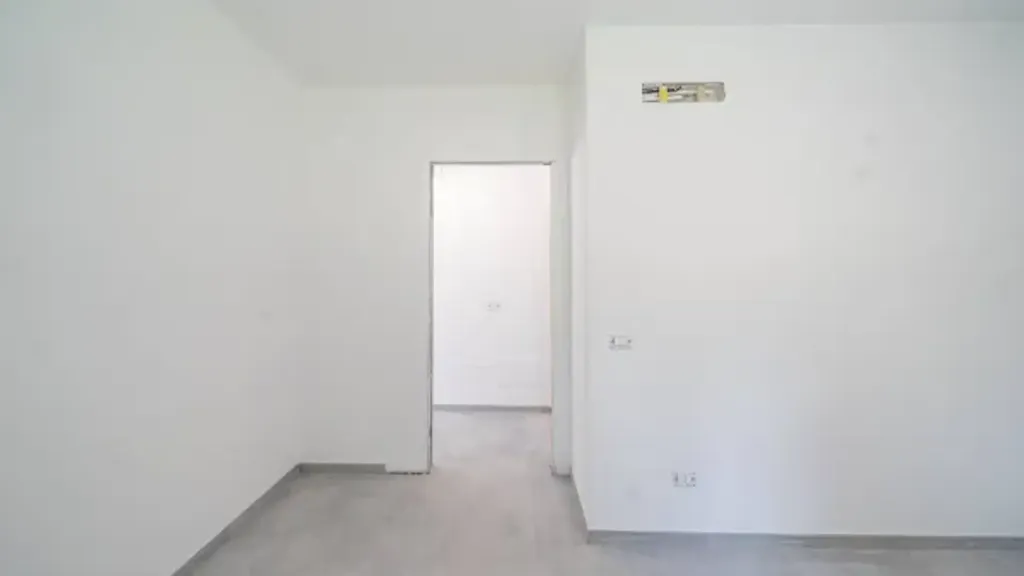 Pièces - Modern Apartment with Triple Exposure in Frascati