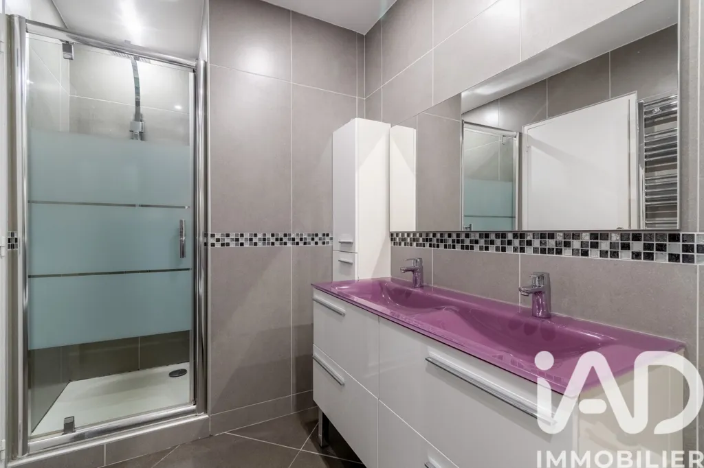 Vannitoad - Traditional House with Terrace in Yerres