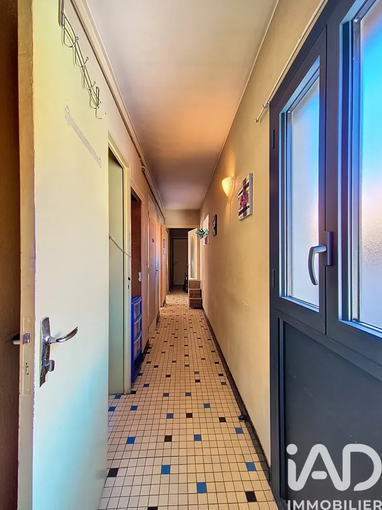 hallway_entrance