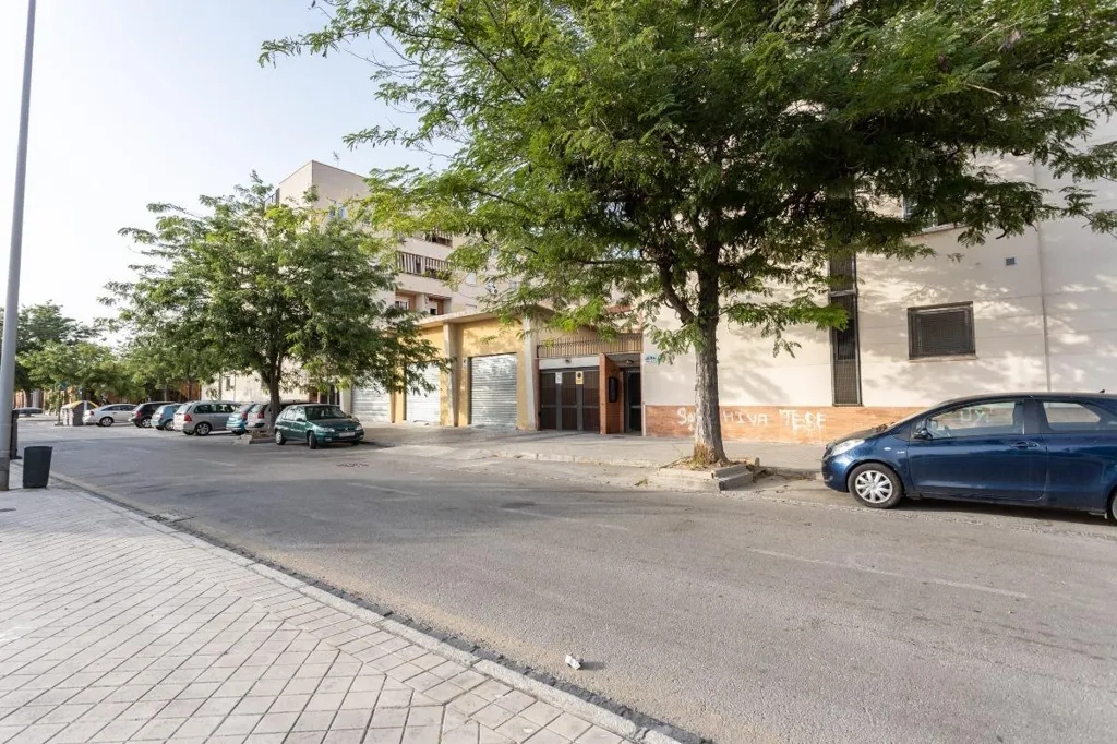 3-toaline korter asukohas Granada Capital