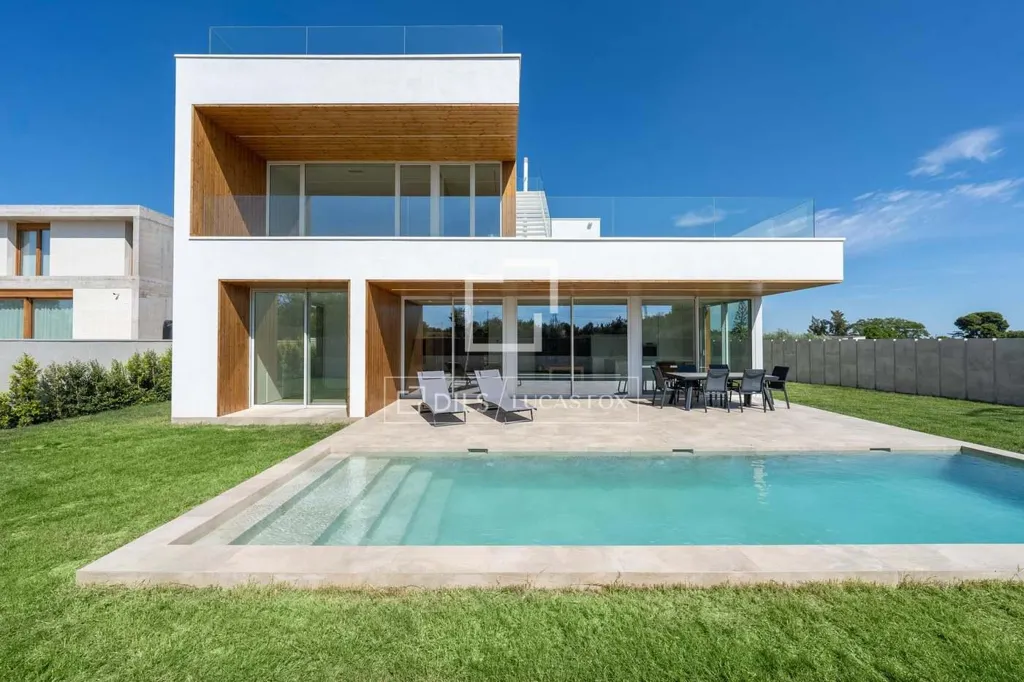 Bassein - Modern House with Pool in Reus