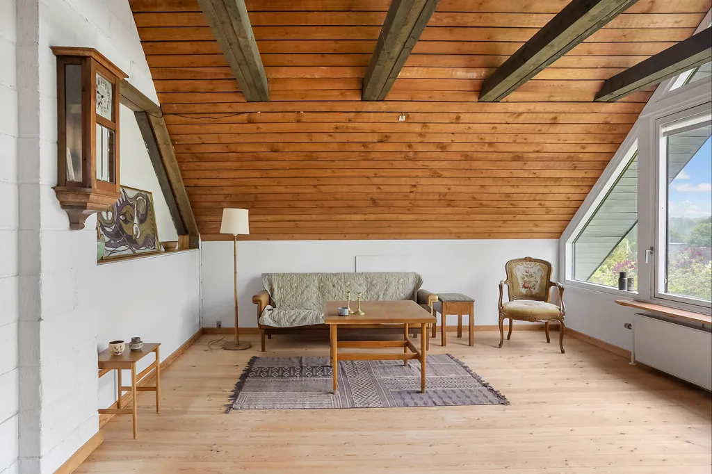 Pièces - Detached Villa with Large Garden in Morud