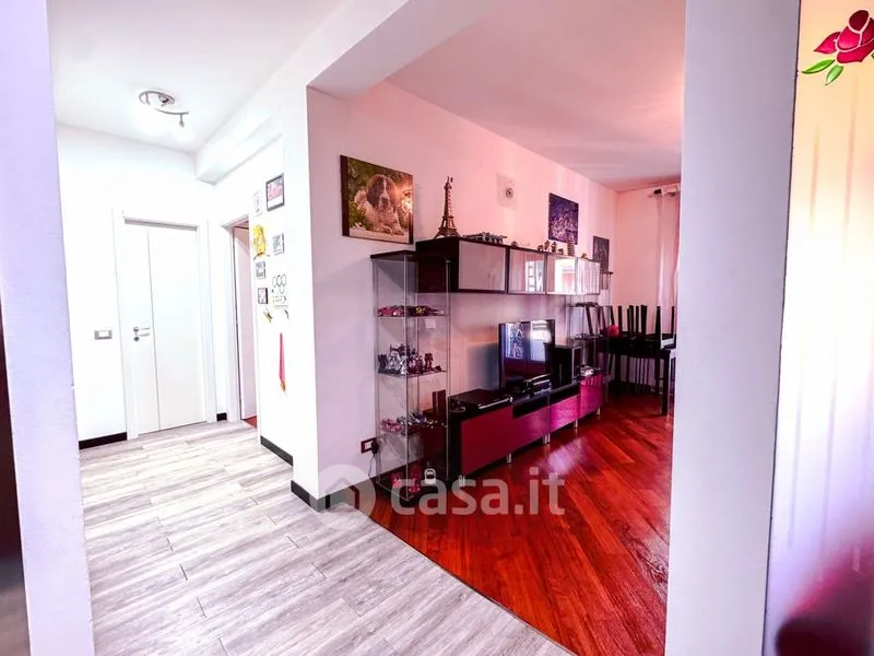 Esik - Modern Flat with Balcony in Trieste