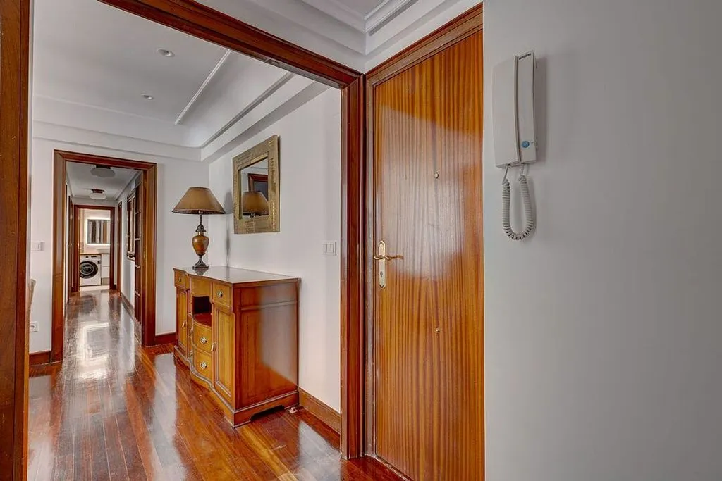 Esik - Furnished Flat with Balcony in Donostia