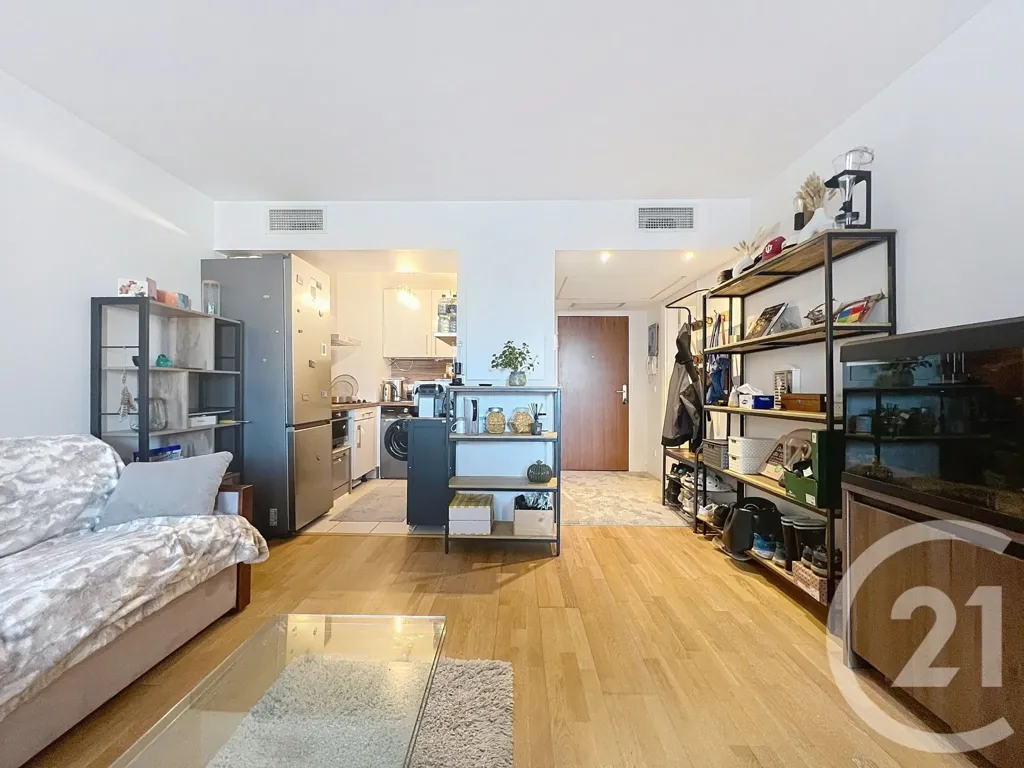 Living Room - 2-Bedroom Apartment with Balcony in Arcachon