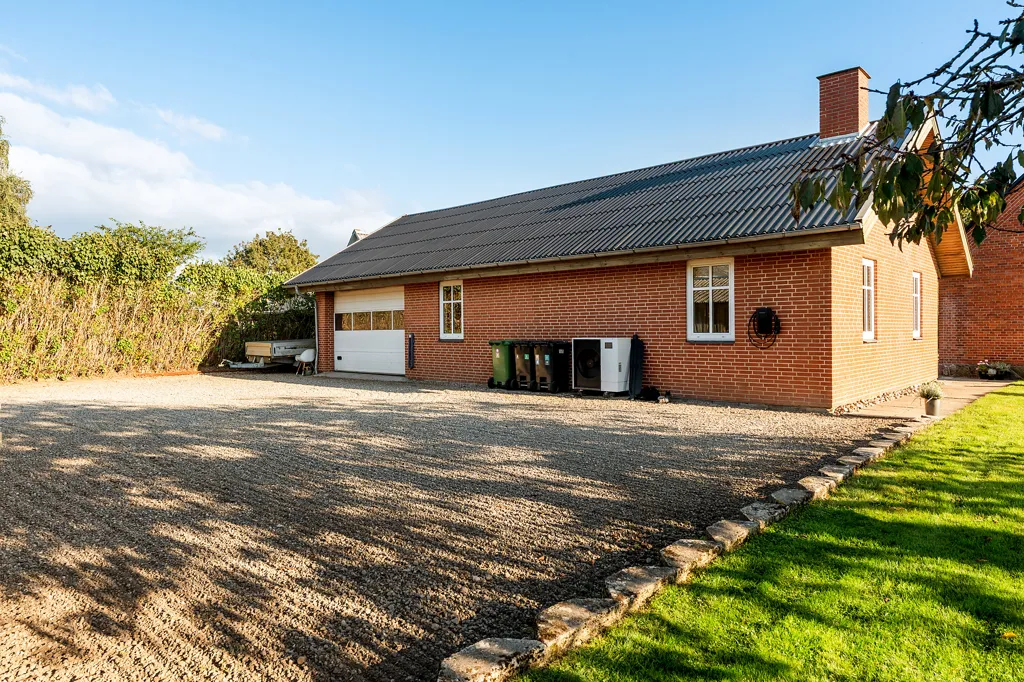 Extérieur - Architectural Villa with Workshop in Korinth