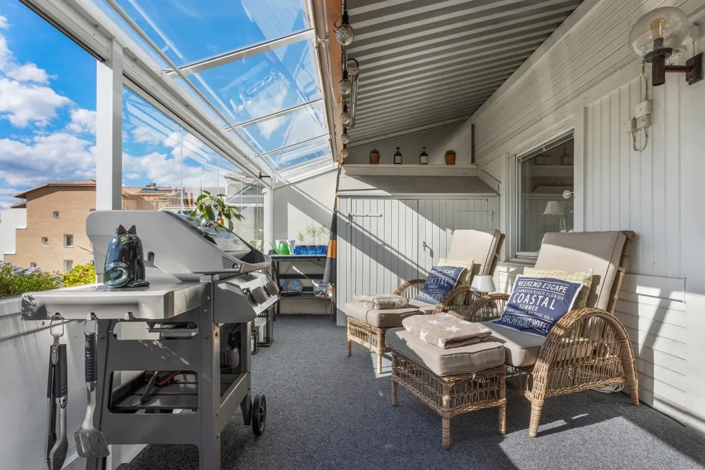 Terrass - Apartment with Balcony in Sollentuna
