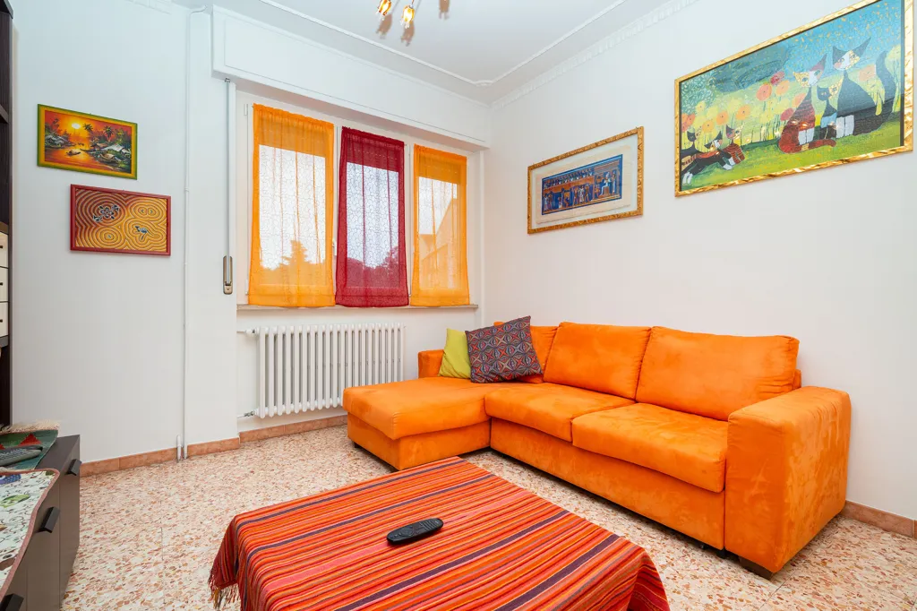 Elutuba - Apartment with Balcony in Torino, Vallette Lucento