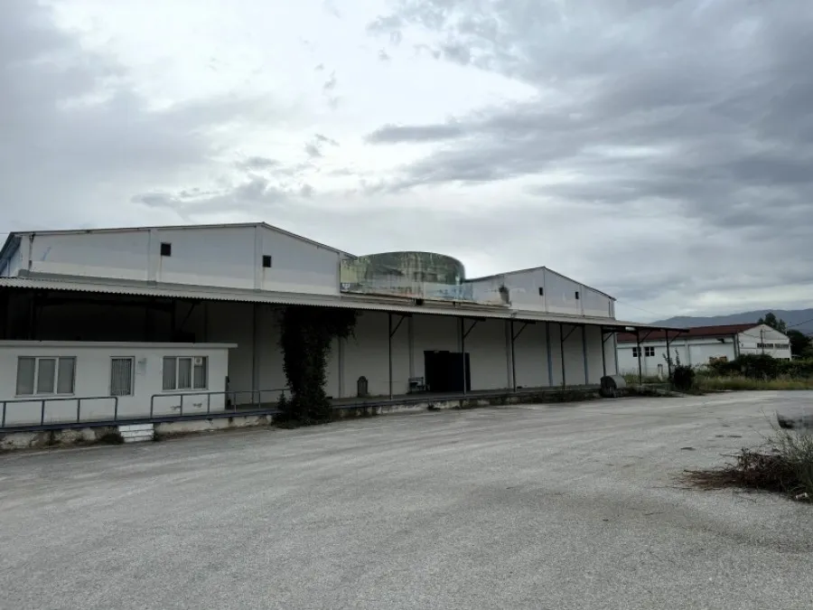 Välivaade - Industrial Space with Open View in Thessaloniki Centre