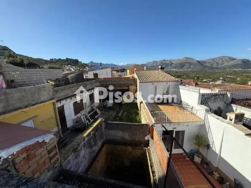 Terrazza - Chalet to Renovate in Benidoleig