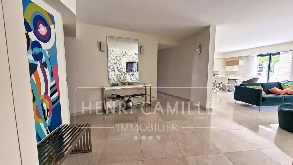 Elutuba - Luxury Flat with Terraces in Cannes Centre