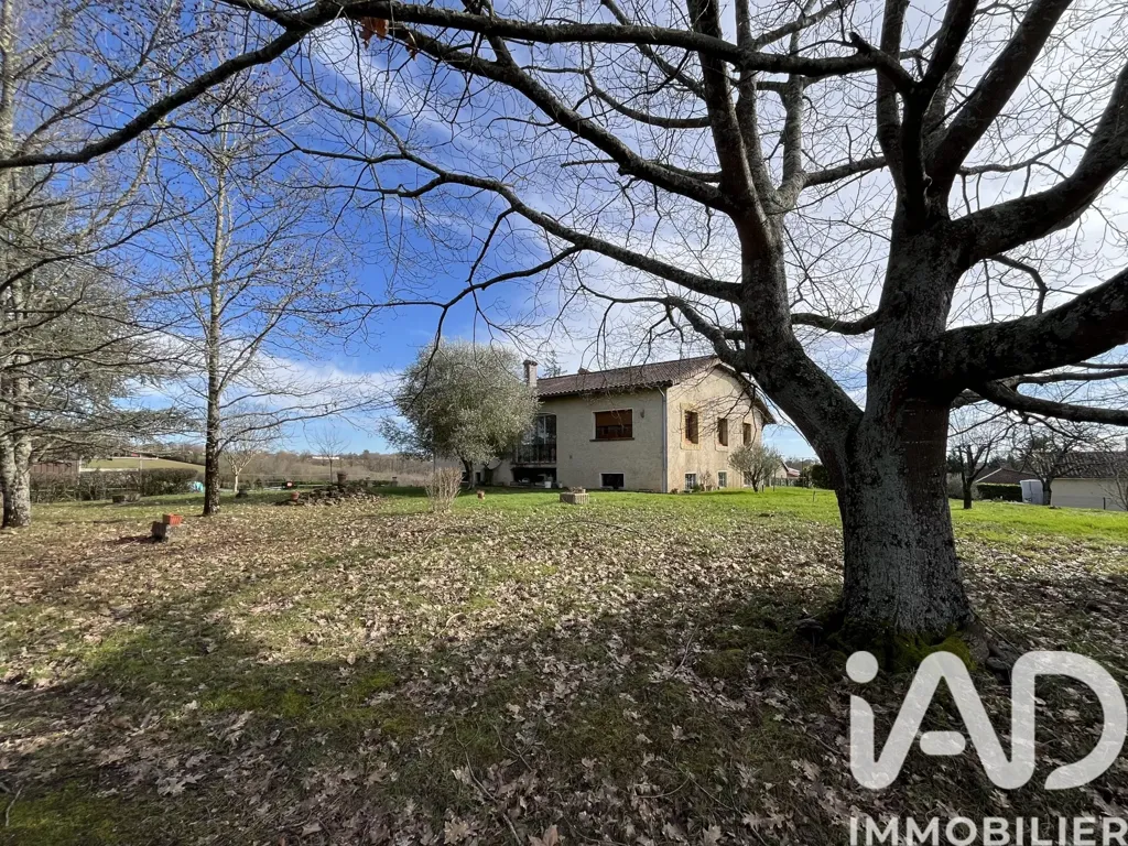 Jardin - Maison avec Vue sur les Pyrénées à Beaumarchés