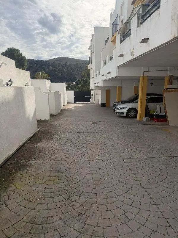 Välivaade - Terraced Semi-Detached House with Pool in Benahavís