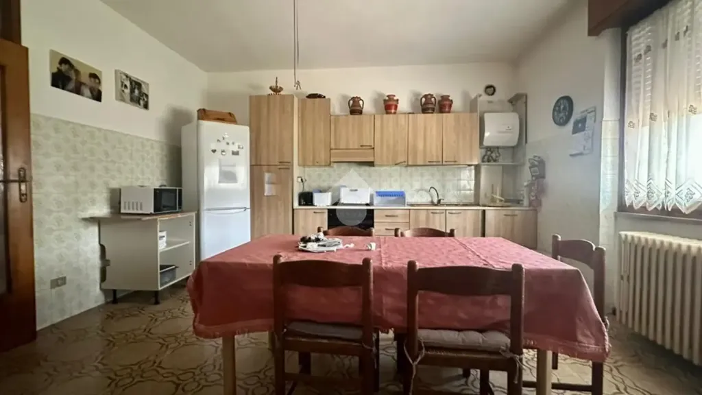 Dining Room - Ground Floor Apartment with Veranda in Ghisalba