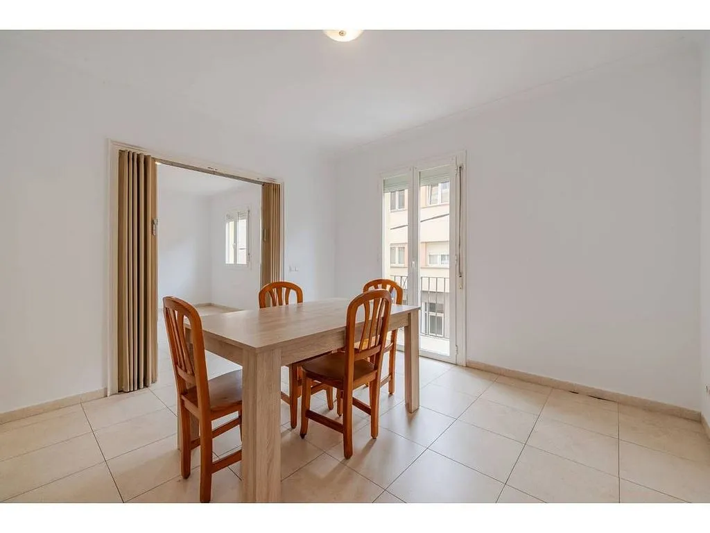 Söögituba - Duplex with Balcony in Eixample Sud, Girona