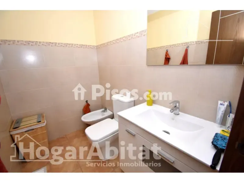 Salles de bain - Reformed Apartment with Balcony on Primado Reig