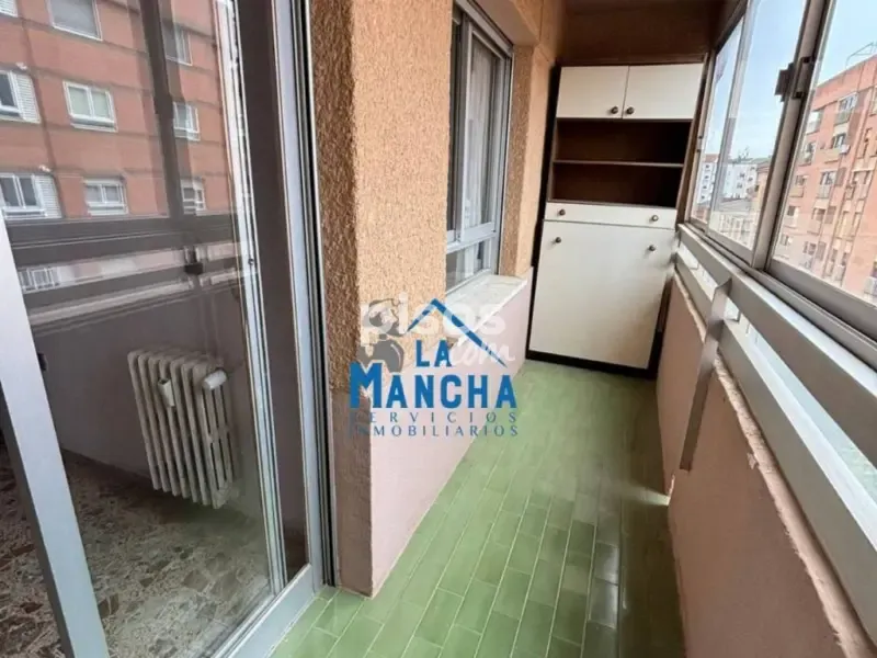balcony