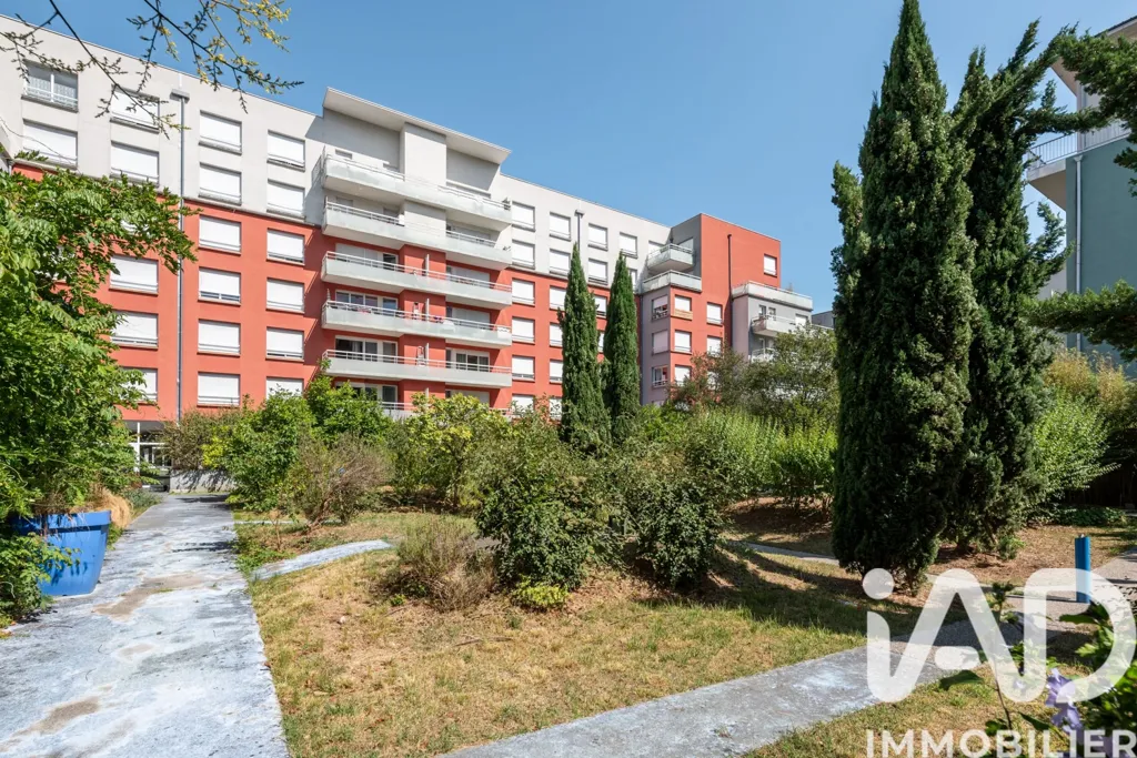 Aed - Meubled Studio with Garage in Grenoble