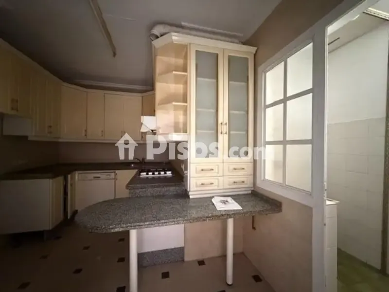 Köök - Flat with Office Conversion in Valdepasillas
