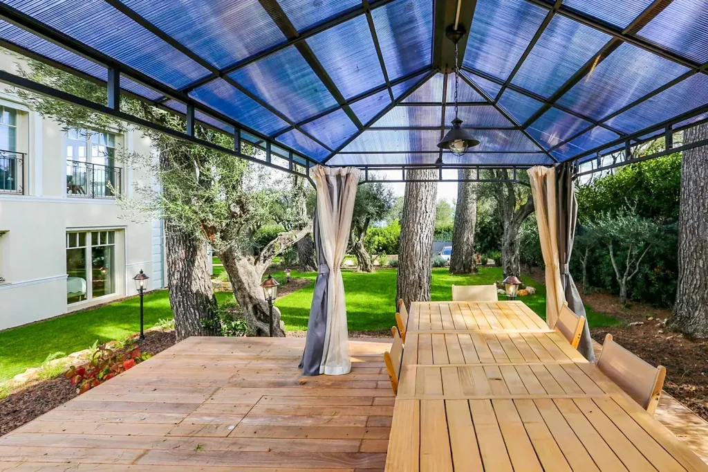 Terrace - Neo-Classical Villa with Sea View in Cap d’Antibes