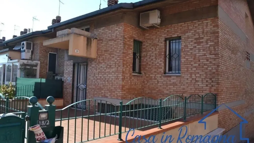 Välivaade - Terraced House with Garden in Rimini