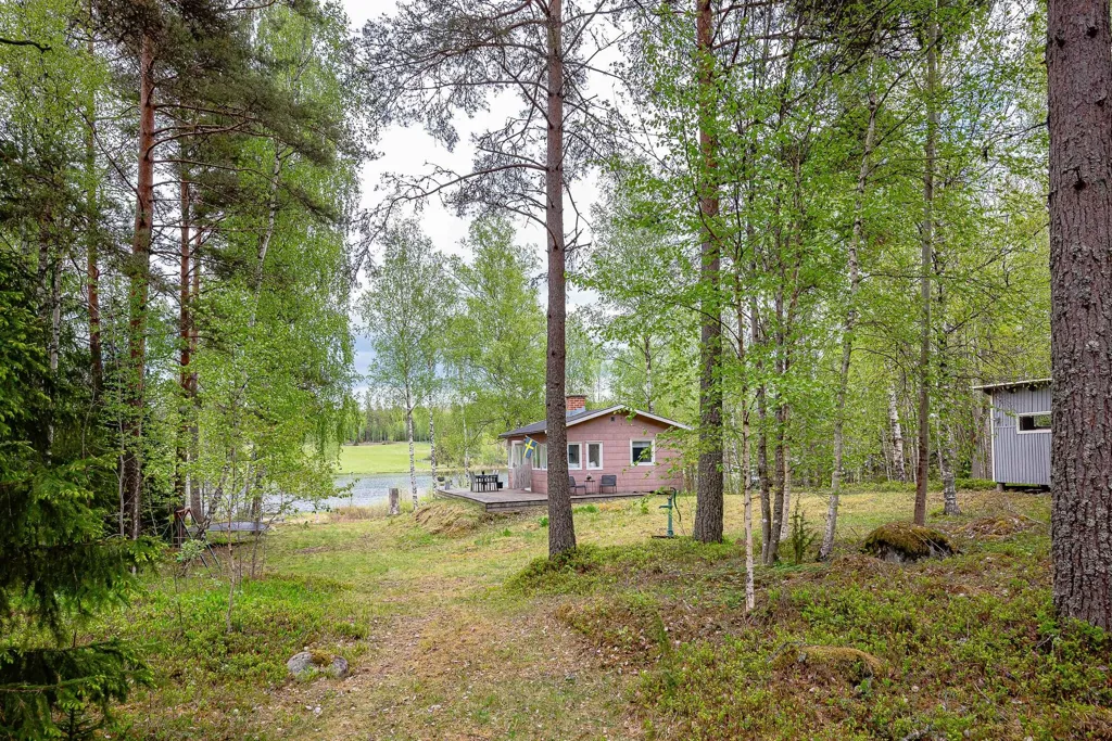 Jardin - Holiday Home with Lakeside Plot in Övre Malmen
