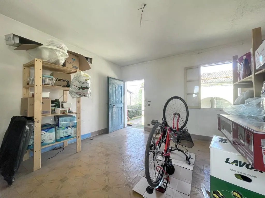 Utility Room - Rustic Villa in San Marco di Resana