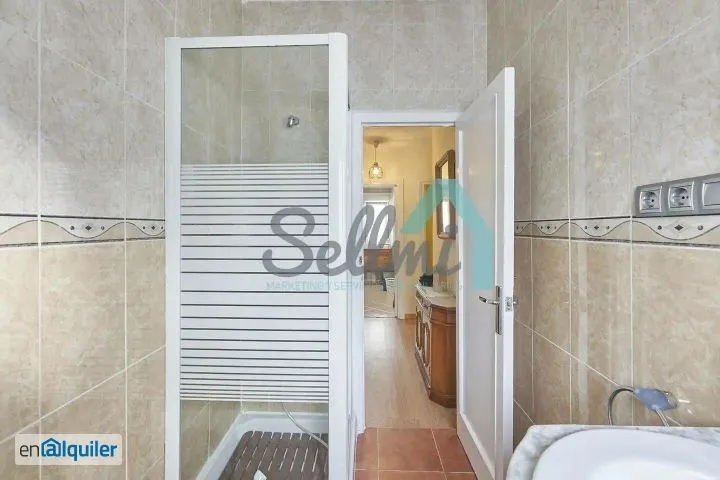 Salles de bain - Furnished Flat with Patio View in Oviedo