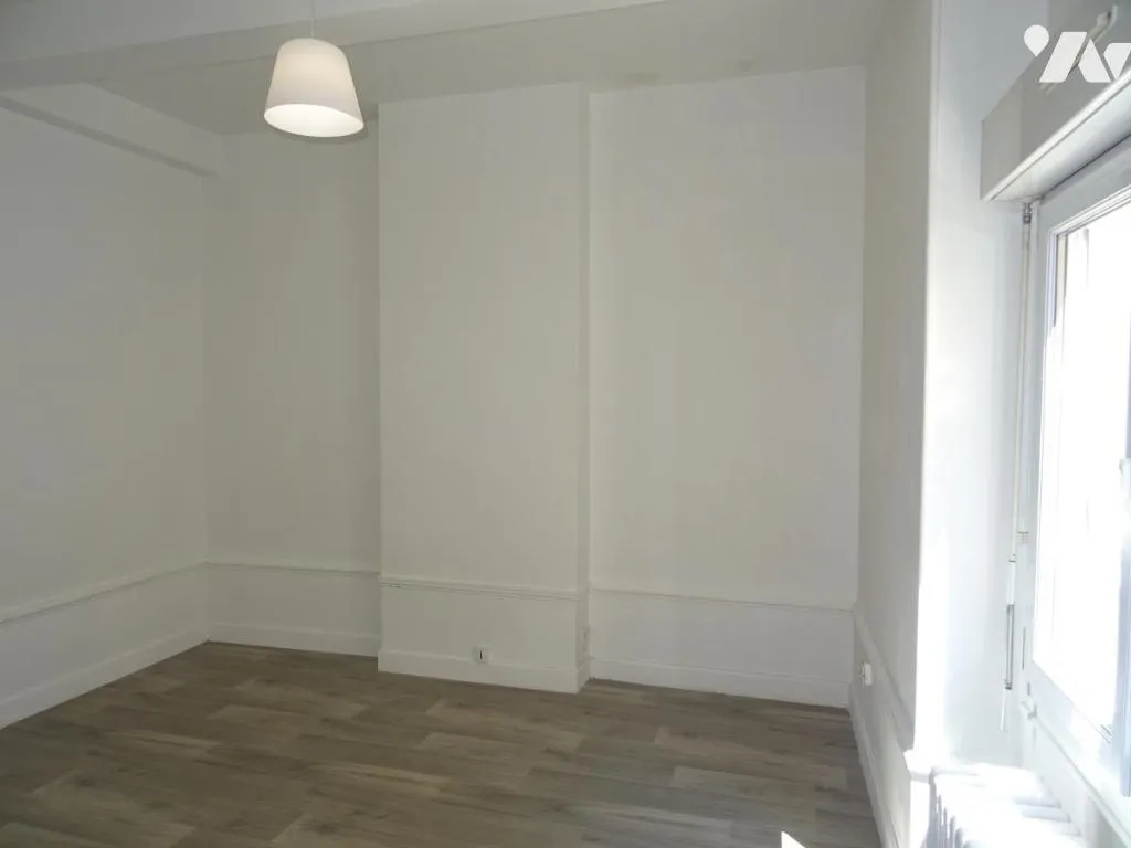Toad - 1-Bed Apartment in Reims City Centre