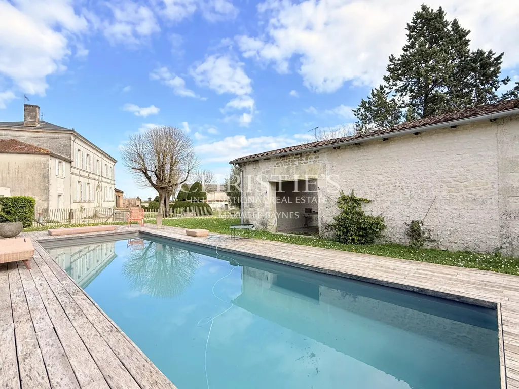 Bassein - Former Cognac Distillery in Village