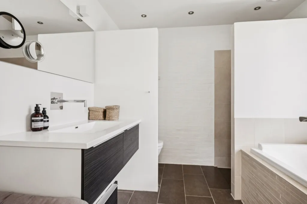 Bagni - Modernised Villa with Garden in Virum