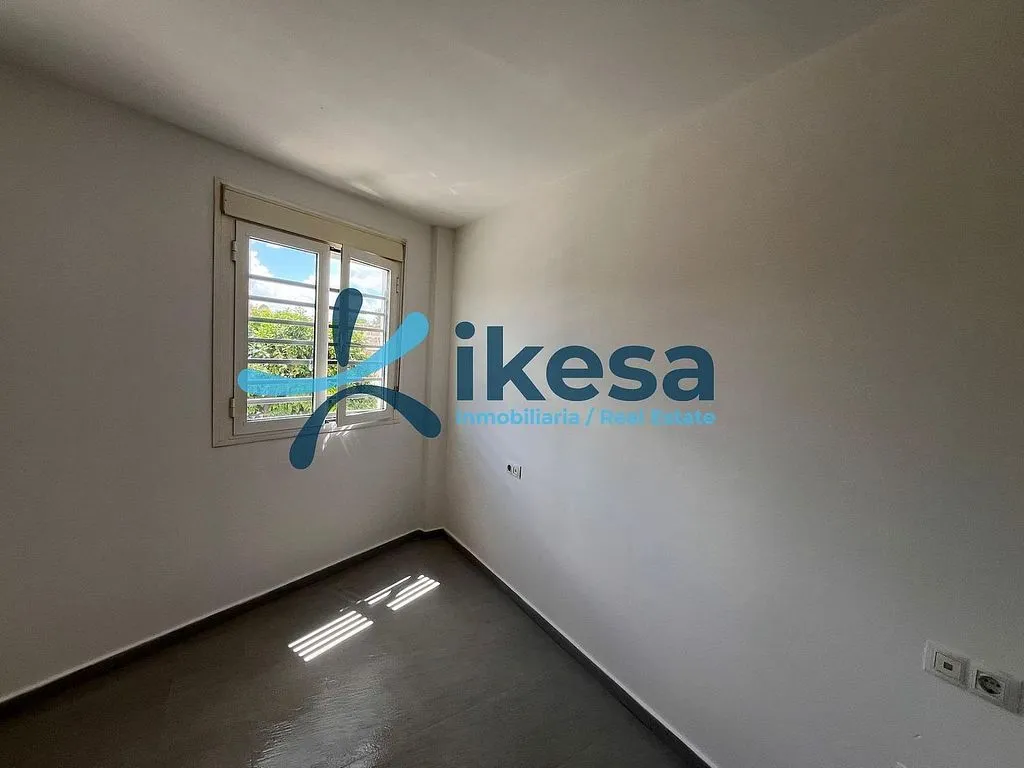 Pièces - Terraced House to Renovate in Santiponce