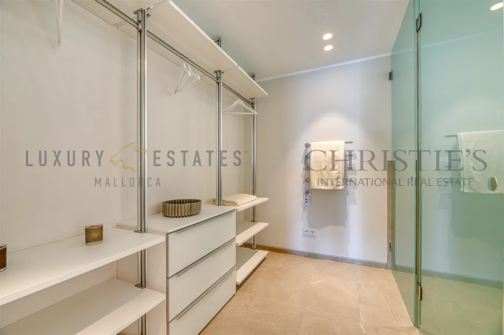 Pièces - Luxury Duplex Penthouse with Pool at Palma Harbor