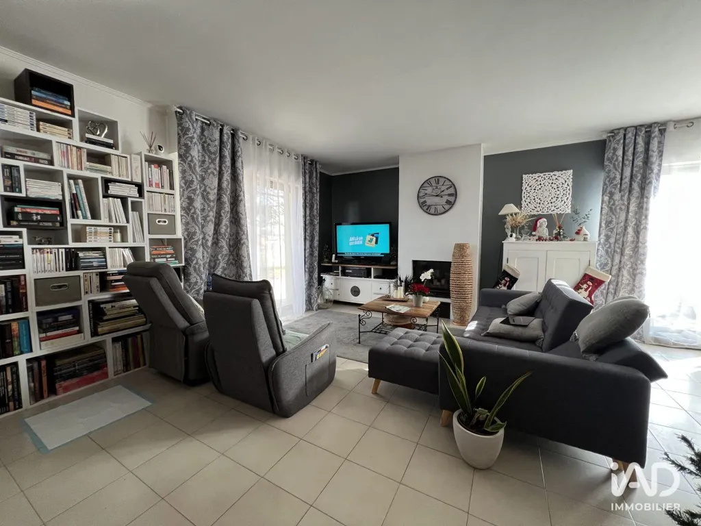 Séjour - Maison avec Jardin et Garage à Sérignan