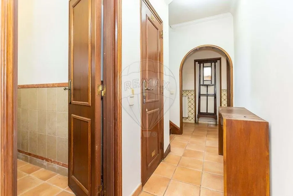 hallway_entrance