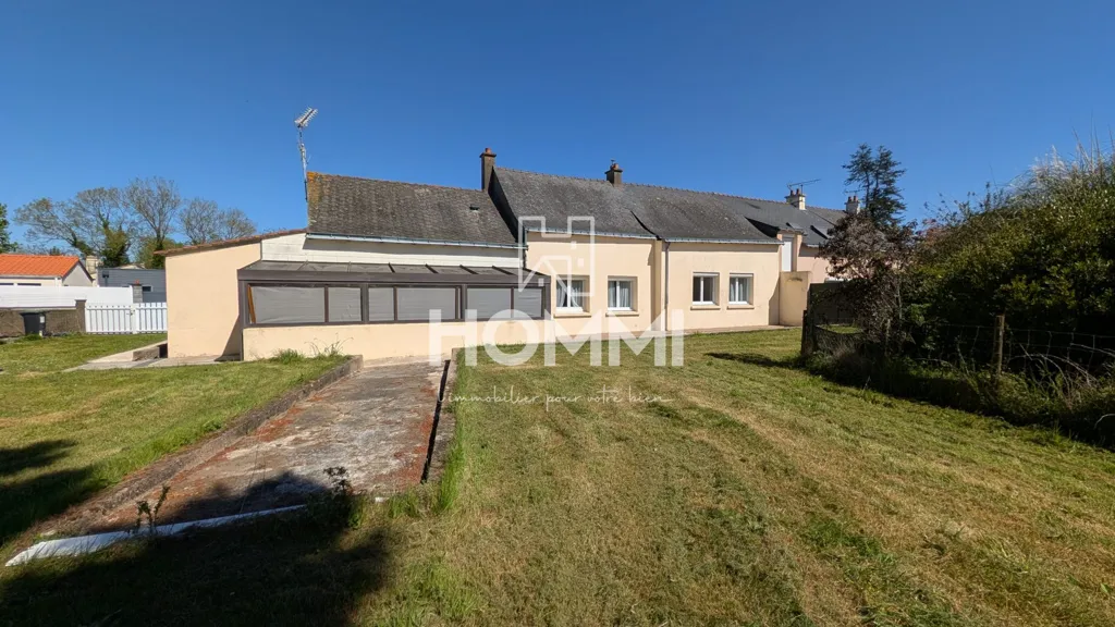 Aed - Stone Cottage with Garden in Couffé