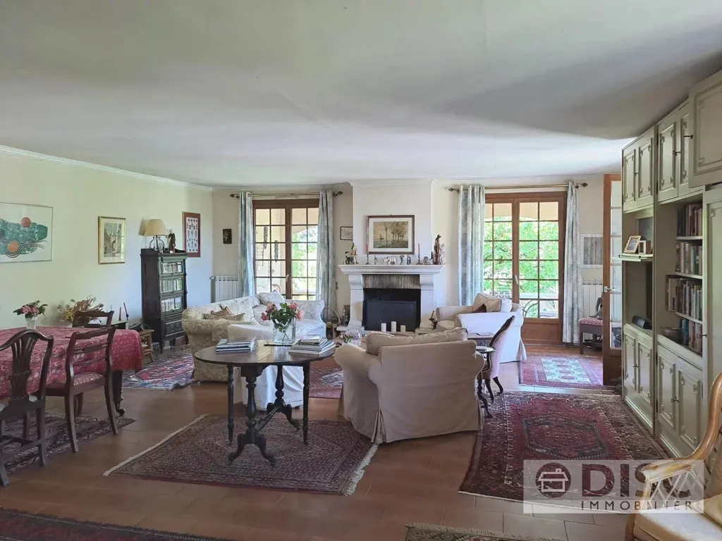 Elutuba - Villa with Pool in Nezignan-l'Évêque