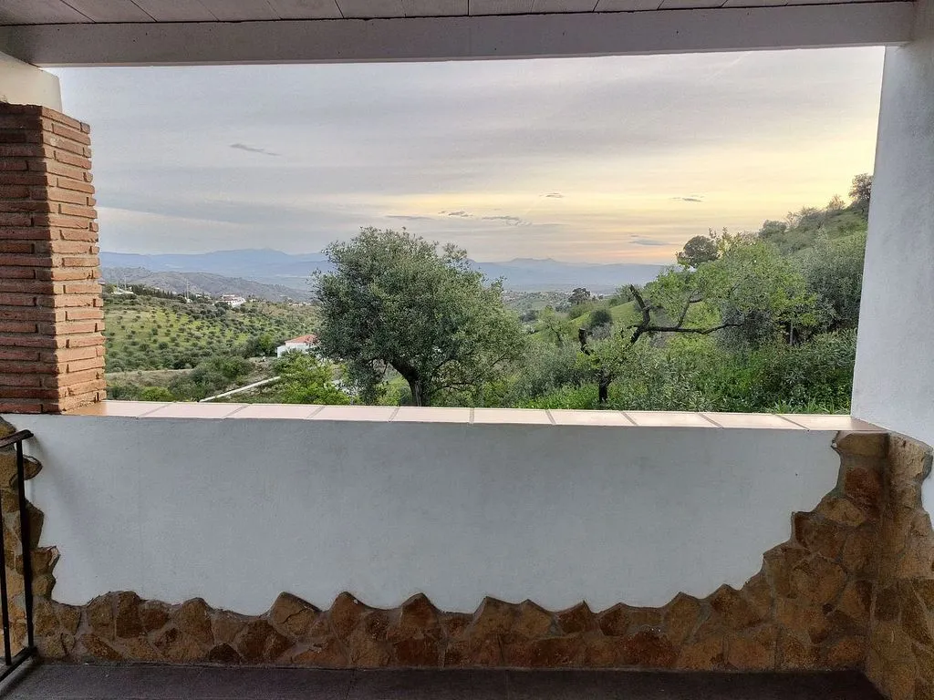 Terrazza - Villa with Mountain Views in Coín