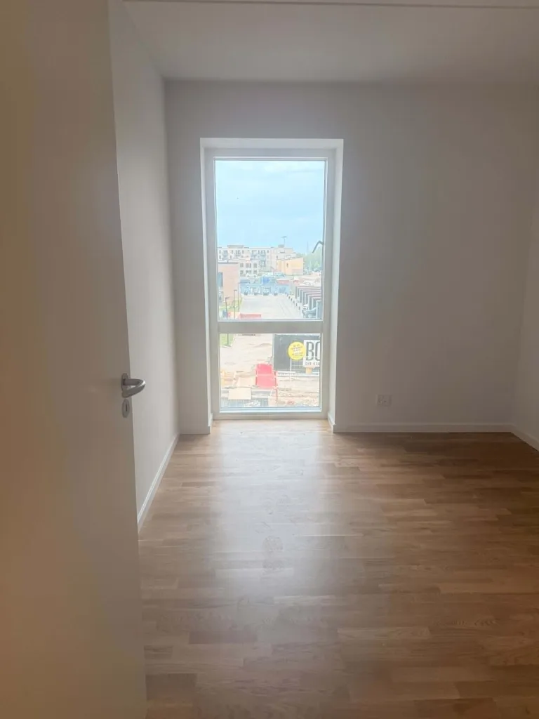 Pièces - 4-Bed Apartment with Balcony in Hedehusene