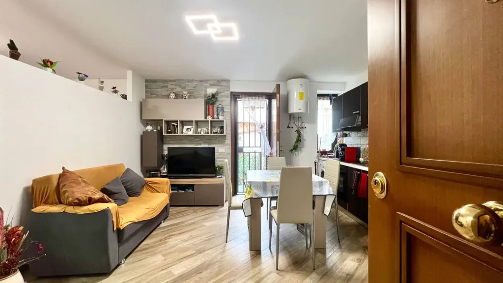 Soggiorno - Rustic Trilocale with Balcony in Palermo