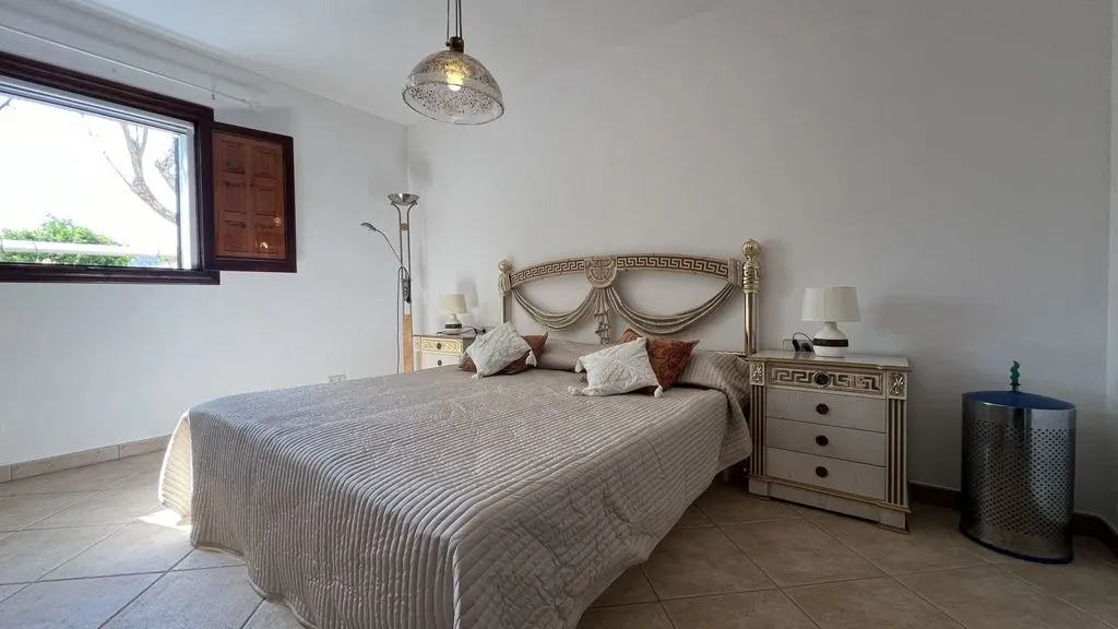 Magamistoad - Luxury House with Warehouse in Pedreguer